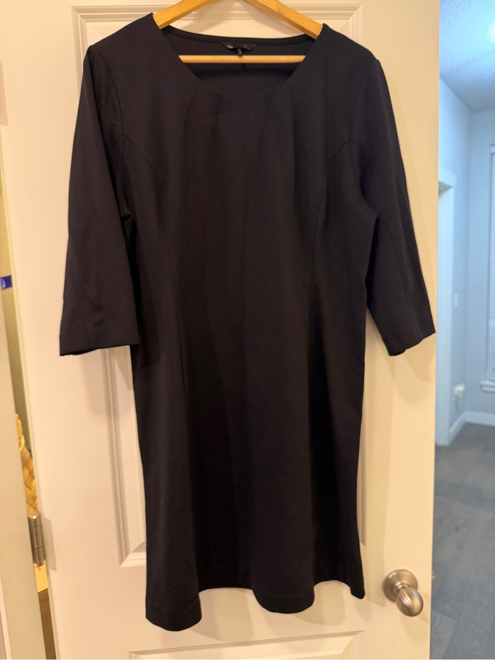 Daisy Fuentes Black Midi Shift Dress
